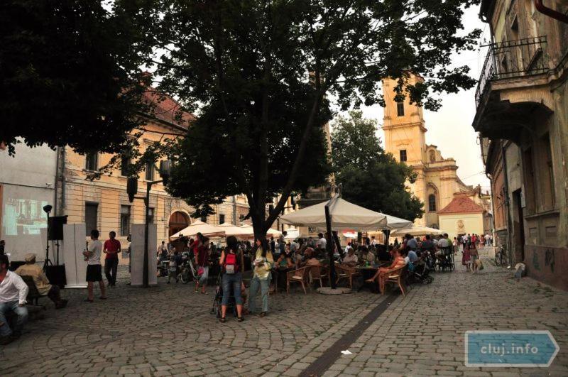 Isac 15 Central Apartment Cluj-Napoca Buitenkant foto